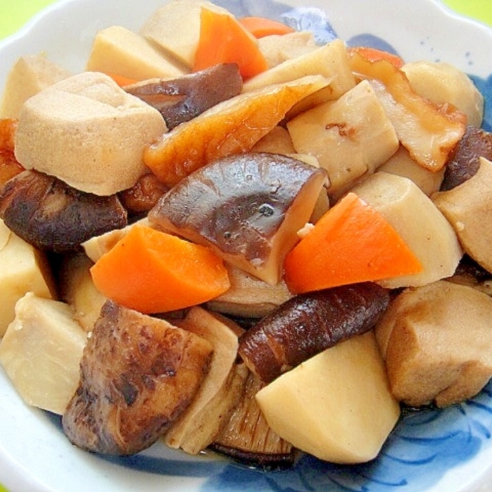里芋と高野豆腐干し椎茸の煮物